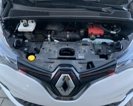 Белый Рено Зое, объемом двигателя 0 л и пробегом 81 тыс. км за 14200 $, фото 12 на Automoto.ua