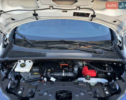 Белый Рено Зое, объемом двигателя 0 л и пробегом 29 тыс. км за 11999 $, фото 25 на Automoto.ua