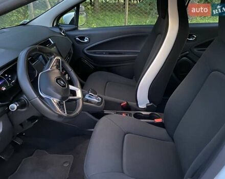 Белый Рено Зое, объемом двигателя 0 л и пробегом 86 тыс. км за 11506 $, фото 12 на Automoto.ua