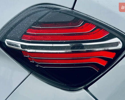 Білий Рено Зое, об'ємом двигуна 0 л та пробігом 59 тис. км за 12800 $, фото 25 на Automoto.ua