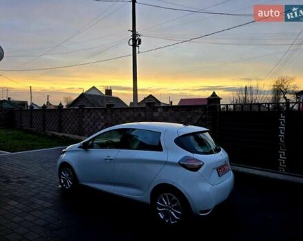 Белый Рено Зое, объемом двигателя 0 л и пробегом 16 тыс. км за 12999 $, фото 12 на Automoto.ua