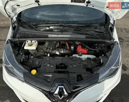 Белый Рено Зое, объемом двигателя 0 л и пробегом 21 тыс. км за 12100 $, фото 6 на Automoto.ua