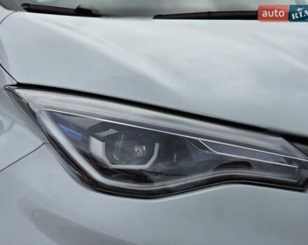 Белый Рено Зое, объемом двигателя 0 л и пробегом 151 тыс. км за 11000 $, фото 9 на Automoto.ua