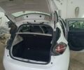 Белый Рено Зое, объемом двигателя 0 л и пробегом 130 тыс. км за 10350 $, фото 25 на Automoto.ua