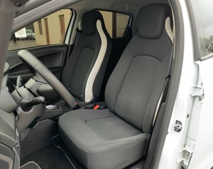 Белый Рено Зое, объемом двигателя 0 л и пробегом 124 тыс. км за 11955 $, фото 10 на Automoto.ua