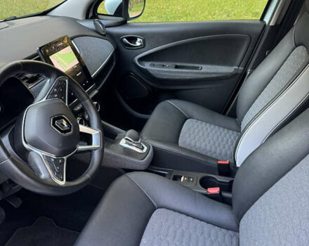 Белый Рено Зое, объемом двигателя 0 л и пробегом 33 тыс. км за 13800 $, фото 14 на Automoto.ua