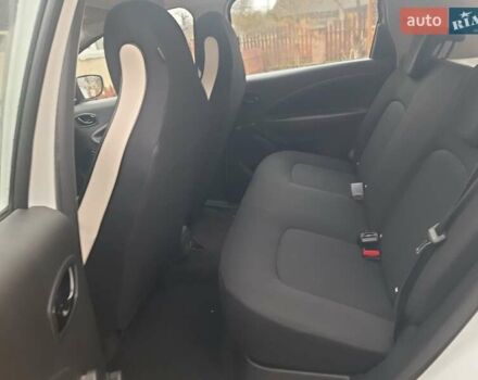 Белый Рено Зое, объемом двигателя 0 л и пробегом 123 тыс. км за 10999 $, фото 23 на Automoto.ua