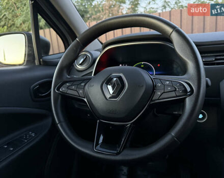 Білий Рено Зое, об'ємом двигуна 0 л та пробігом 179 тис. км за 11000 $, фото 15 на Automoto.ua