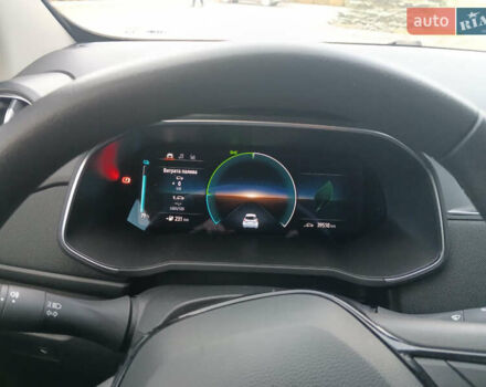Белый Рено Зое, объемом двигателя 0 л и пробегом 39 тыс. км за 12000 $, фото 18 на Automoto.ua