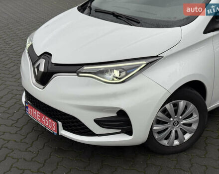 Белый Рено Зое, объемом двигателя 0 л и пробегом 80 тыс. км за 12450 $, фото 13 на Automoto.ua
