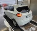 Белый Рено Зое, объемом двигателя 0 л и пробегом 95 тыс. км за 12000 $, фото 1 на Automoto.ua
