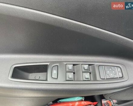 Білий Рено Зое, об'ємом двигуна 0 л та пробігом 72 тис. км за 12300 $, фото 8 на Automoto.ua