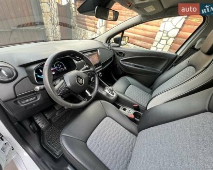 Белый Рено Зое, объемом двигателя 0 л и пробегом 26 тыс. км за 12300 $, фото 7 на Automoto.ua