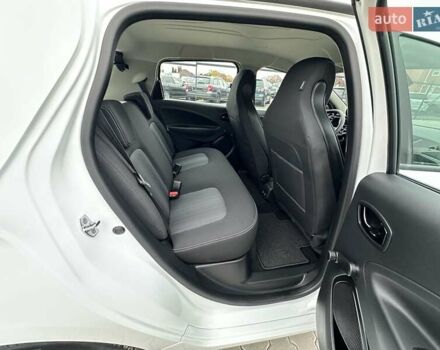 Білий Рено Зое, об'ємом двигуна 0 л та пробігом 49 тис. км за 12500 $, фото 14 на Automoto.ua