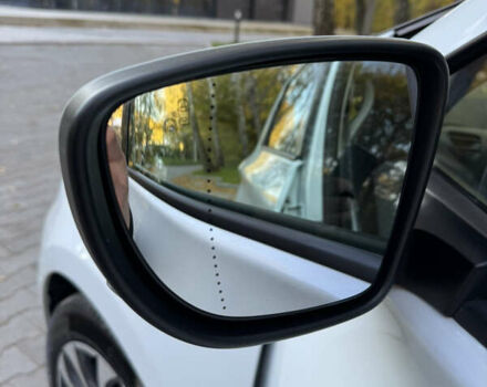 Белый Рено Зое, объемом двигателя 0 л и пробегом 33 тыс. км за 13800 $, фото 19 на Automoto.ua