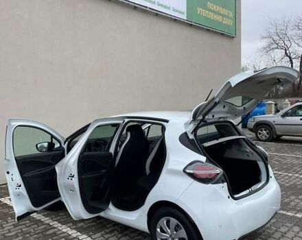 Белый Рено Зое, объемом двигателя 0 л и пробегом 58 тыс. км за 11996 $, фото 21 на Automoto.ua