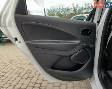 Рено Зое 2021 у Бердичеве на Automoto.ua Білий Рено Зое, об'ємом двигуна 0 л та пробігом 90 тис. км за 12999 $, фото 25 на Automoto.ua