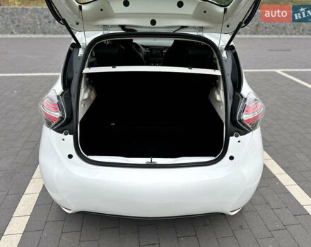 Рено Зое 2021 в Мукачеве на Automoto.ua Белый Рено Зое, объемом двигателя 0 л и пробегом 81 тыс. км за 11999 $, фото 54 на Automoto.ua