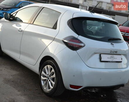 Белый Рено Зое, объемом двигателя 0 л и пробегом 50 тыс. км за 13999 $, фото 9 на Automoto.ua