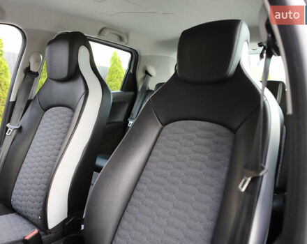 Білий Рено Зое, об'ємом двигуна 0 л та пробігом 23 тис. км за 14800 $, фото 66 на Automoto.ua