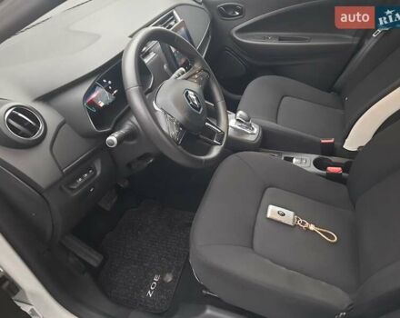 Белый Рено Зое, объемом двигателя 0 л и пробегом 123 тыс. км за 10999 $, фото 21 на Automoto.ua