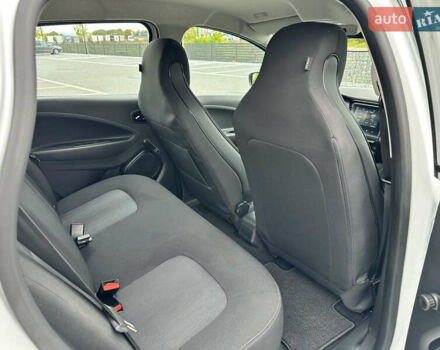 Рено Зое 2021 в Мукачеве на Automoto.ua Белый Рено Зое, объемом двигателя 0 л и пробегом 81 тыс. км за 11999 $, фото 45 на Automoto.ua