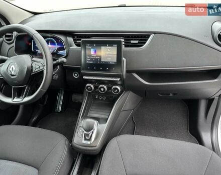 Білий Рено Зое, об'ємом двигуна 0 л та пробігом 49 тис. км за 12500 $, фото 11 на Automoto.ua