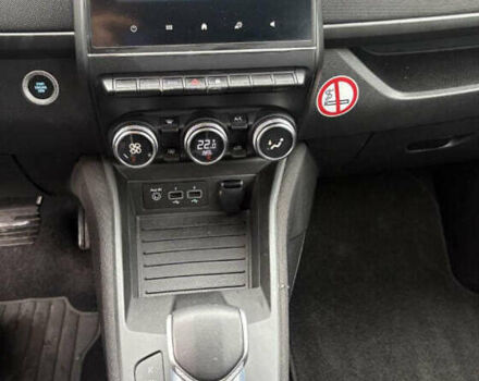 Белый Рено Зое, объемом двигателя 0 л и пробегом 85 тыс. км за 11023 $, фото 7 на Automoto.ua