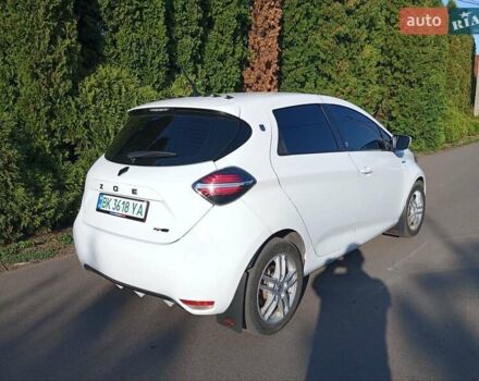 Белый Рено Зое, объемом двигателя 0 л и пробегом 58 тыс. км за 12300 $, фото 2 на Automoto.ua