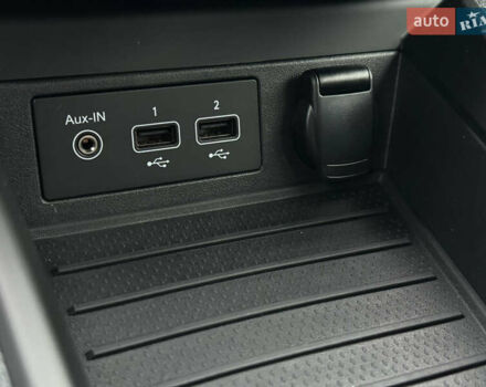 Белый Рено Зое, объемом двигателя 0 л и пробегом 52 тыс. км за 12999 $, фото 37 на Automoto.ua