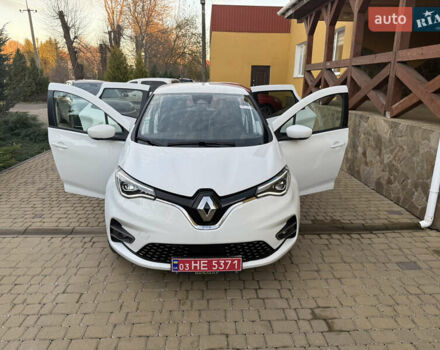 Белый Рено Зое, объемом двигателя 0 л и пробегом 7 тыс. км за 13250 $, фото 15 на Automoto.ua