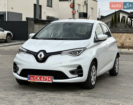 Белый Рено Зое, объемом двигателя 0 л и пробегом 106 тыс. км за 11300 $, фото 1 на Automoto.ua