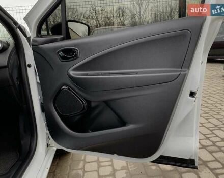 Білий Рено Зое, об'ємом двигуна 0 л та пробігом 124 тис. км за 11955 $, фото 30 на Automoto.ua