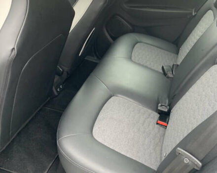 Белый Рено Зое, объемом двигателя 0 л и пробегом 82 тыс. км за 13800 $, фото 29 на Automoto.ua