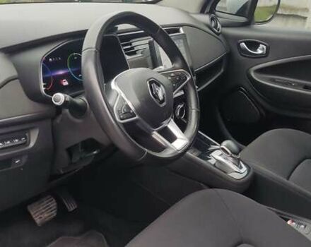 Белый Рено Зое, объемом двигателя 0 л и пробегом 76 тыс. км за 11000 $, фото 9 на Automoto.ua