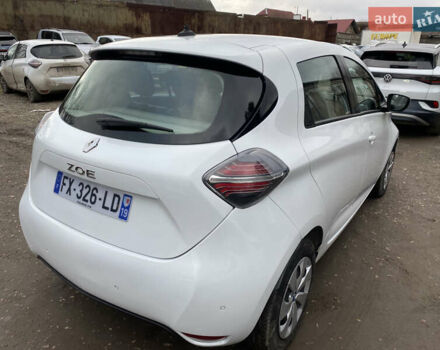 Белый Рено Зое, объемом двигателя 0 л и пробегом 57 тыс. км за 11900 $, фото 3 на Automoto.ua