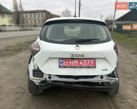Белый Рено Зое, объемом двигателя 0 л и пробегом 43 тыс. км за 8800 $, фото 6 на Automoto.ua