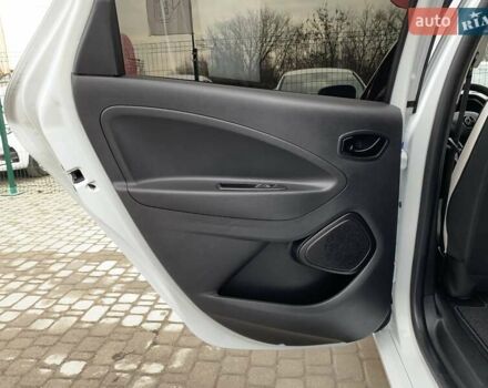 Білий Рено Зое, об'ємом двигуна 0 л та пробігом 124 тис. км за 11955 $, фото 25 на Automoto.ua
