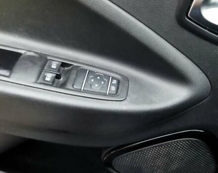 Белый Рено Зое, объемом двигателя 0 л и пробегом 82 тыс. км за 11300 $, фото 12 на Automoto.ua