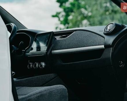 Белый Рено Зое, объемом двигателя 0 л и пробегом 36 тыс. км за 14200 $, фото 12 на Automoto.ua