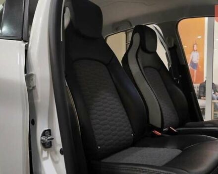 Белый Рено Зое, объемом двигателя 0 л и пробегом 23 тыс. км за 14900 $, фото 18 на Automoto.ua