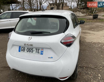 Белый Рено Зое, объемом двигателя 0 л и пробегом 88 тыс. км за 11700 $, фото 3 на Automoto.ua