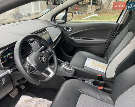 Белый Рено Зое, объемом двигателя 0 л и пробегом 57 тыс. км за 11900 $, фото 8 на Automoto.ua