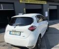 Белый Рено Зое, объемом двигателя 0 л и пробегом 74 тыс. км за 12600 $, фото 4 на Automoto.ua