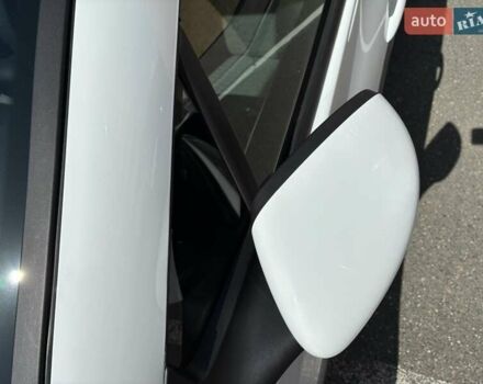 Белый Рено Зое, объемом двигателя 0 л и пробегом 12 тыс. км за 15300 $, фото 38 на Automoto.ua