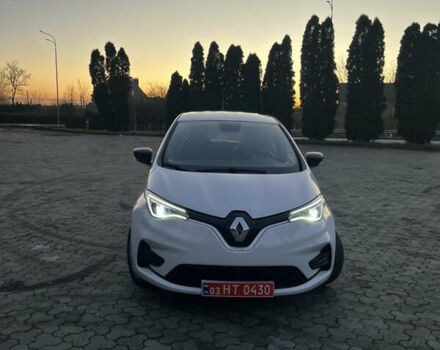 Белый Рено Зое, объемом двигателя 0 л и пробегом 68 тыс. км за 11800 $, фото 1 на Automoto.ua