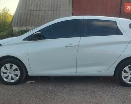 Белый Рено Зое, объемом двигателя 0 л и пробегом 72 тыс. км за 11500 $, фото 25 на Automoto.ua
