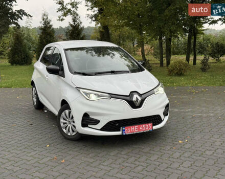 Белый Рено Зое, объемом двигателя 0 л и пробегом 80 тыс. км за 12450 $, фото 1 на Automoto.ua