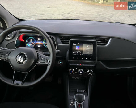 Білий Рено Зое, об'ємом двигуна 0 л та пробігом 70 тис. км за 11600 $, фото 13 на Automoto.ua