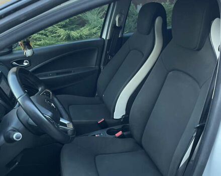 Рено Зое 2021 у Хмельницькому на Automoto.ua Білий Рено Зое, об'ємом двигуна 0 л та пробігом 76 тис. км за 11000 $, фото 14 на Automoto.ua